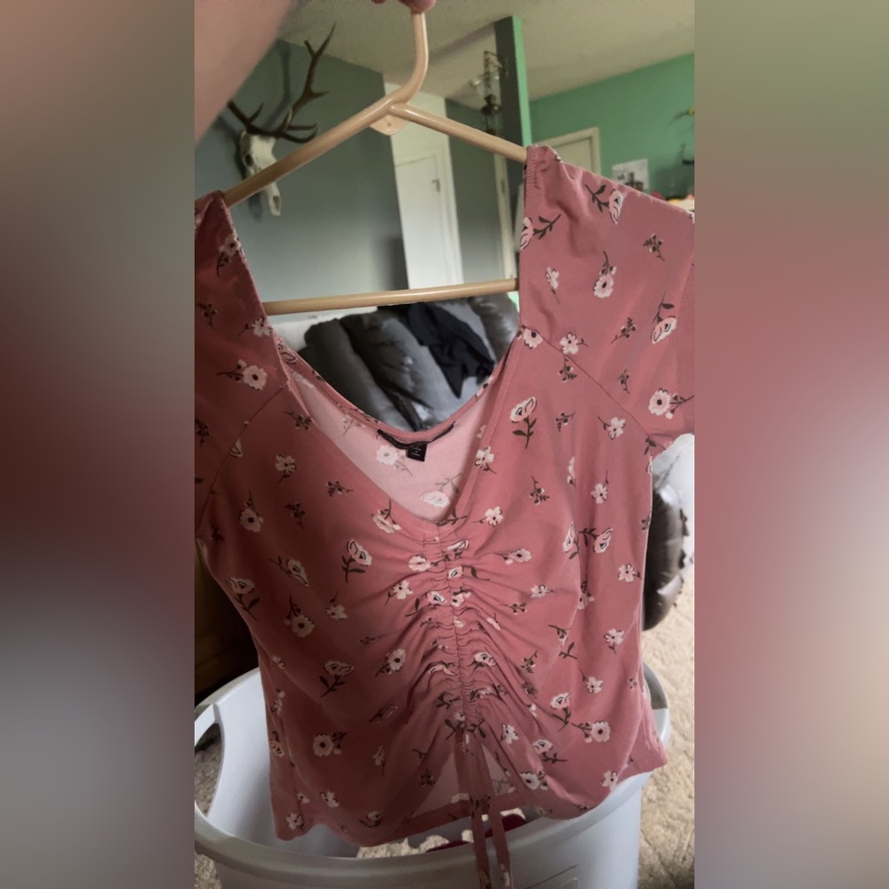 Beautiful floral crop top new without tags